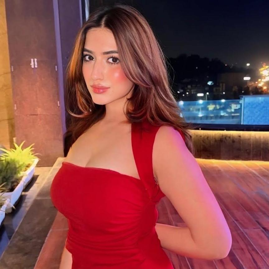 Anaya Khan +971544802886